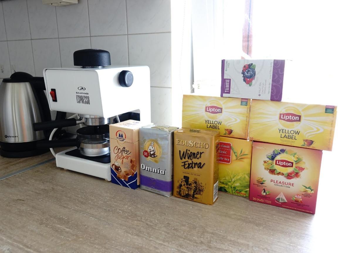 Quiet Room In Budapest Near Airport With Free Parking Esterno foto